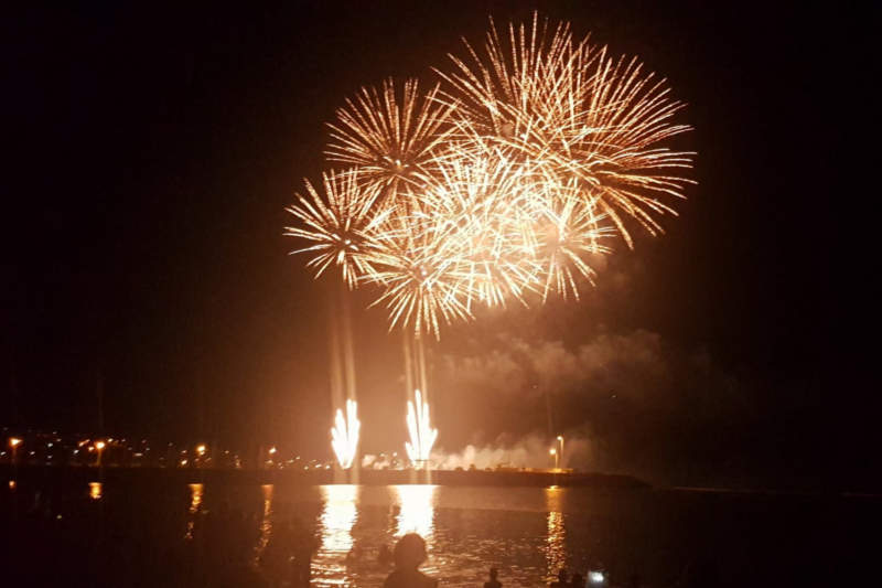 feu-artifice-saint-pierre-a-la-reunion-nouvel-an-2017